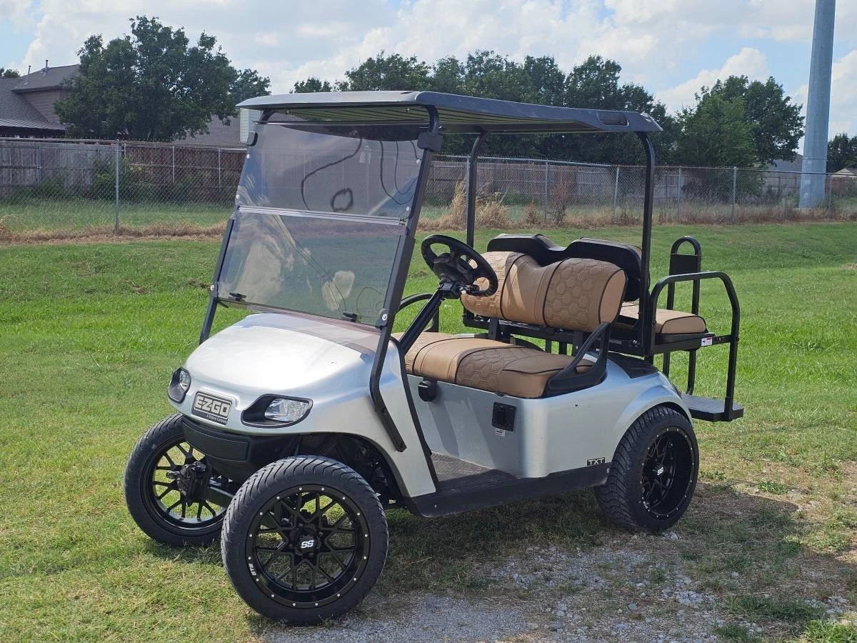 2025 E-Z-GO TXT Gas Golf Cart
